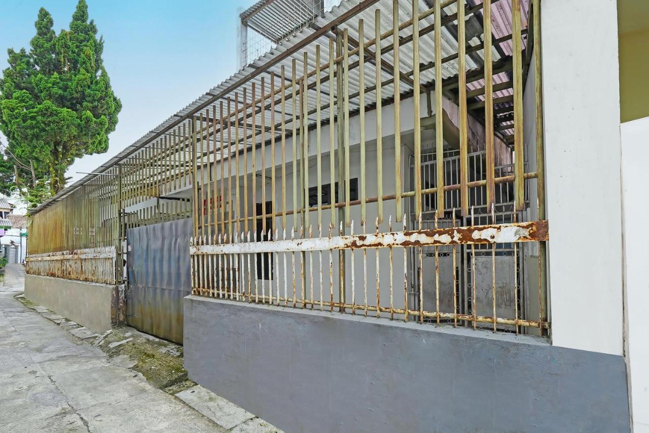 Spot On 91723 Sony Homestay Syariah Sukabumi Buitenkant foto