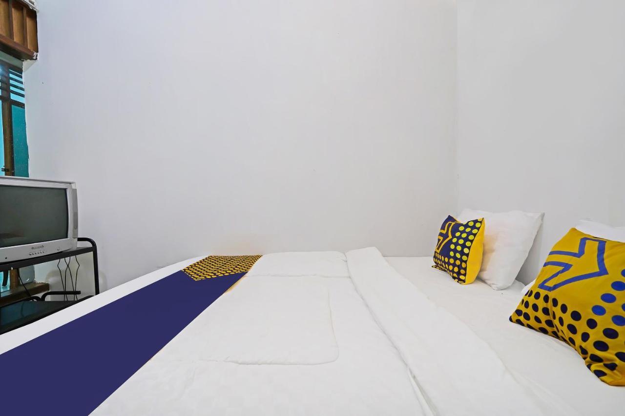 Spot On 91723 Sony Homestay Syariah Sukabumi Buitenkant foto